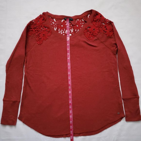 American Eagle Outfitters Women’s Lace Crochet Shoulder Thermal Shirt Top S/P - Picture 11 of 16